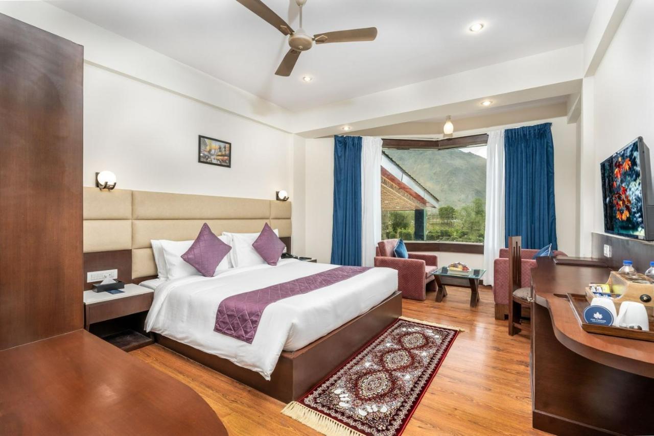 The Chinar Srinagar Hotel Esterno foto